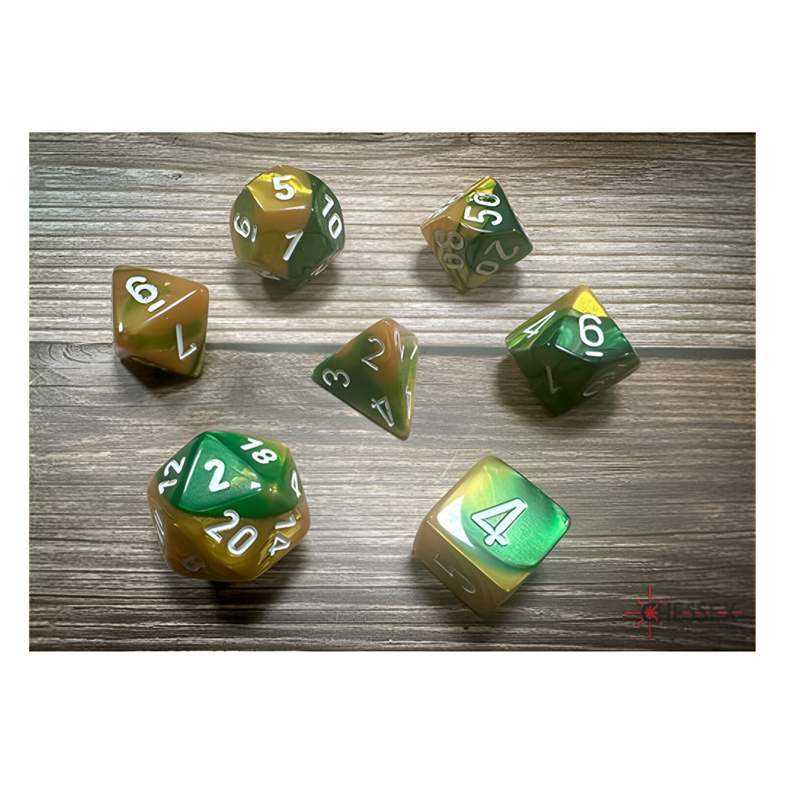 Chessex – Gemini Polyhedral 7 Dice Set – Gold-Green w/White